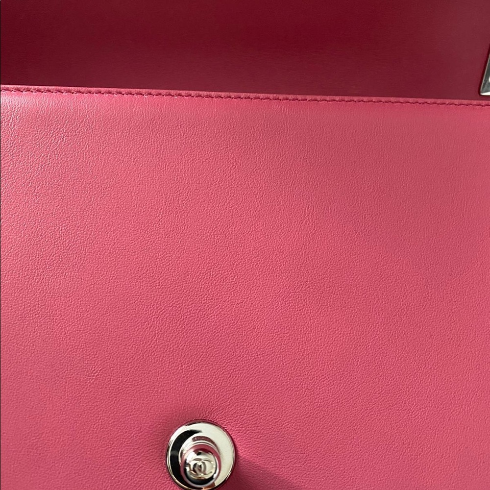Chanel Medium Boy Bag - Picture 13 of 16